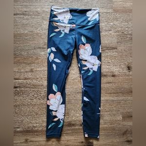 Athleta Elation Floral Leggings Size Small 7/8 Length